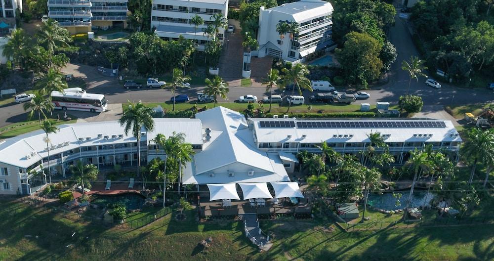 Colonial Palms Motor Inn Еърли Бийч Екстериор снимка