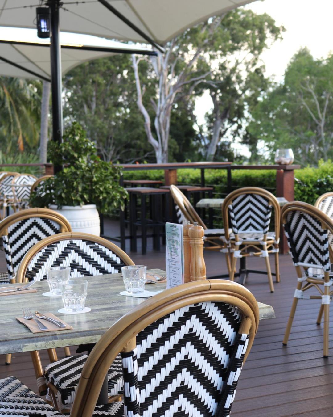 Colonial Palms Motor Inn Еърли Бийч Екстериор снимка